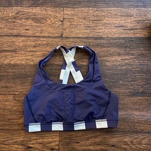 Lululemons sports bra